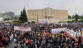 Μεγαλειώδης απεργιακή συγκέντρωση της Εργατικής Πρωτομαγιάς στην Αθήνα